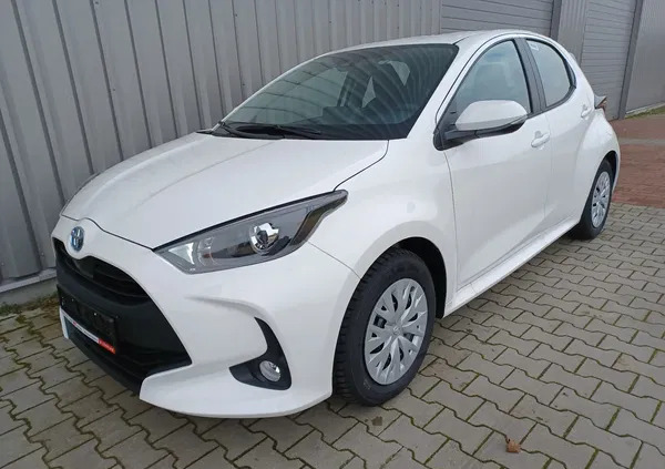 toyota Toyota Yaris cena 94900 przebieg: 6, rok produkcji 2024 z Tczew